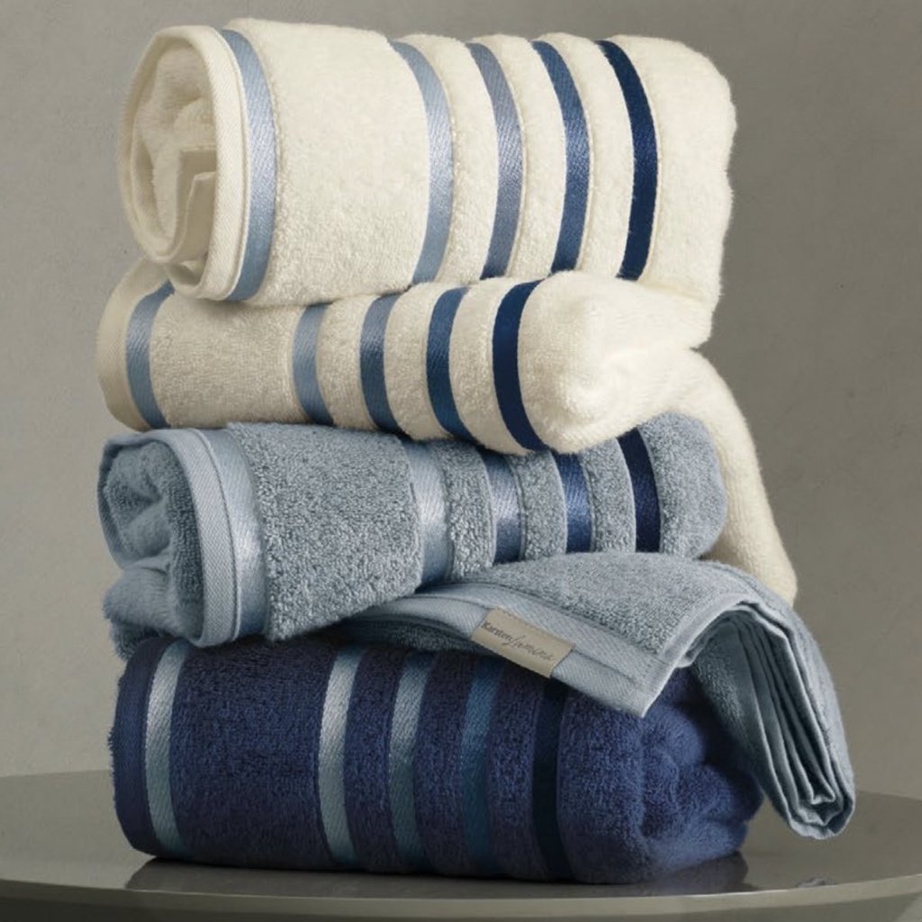 Pilha De Toalhas Banhão Karsten Lumina