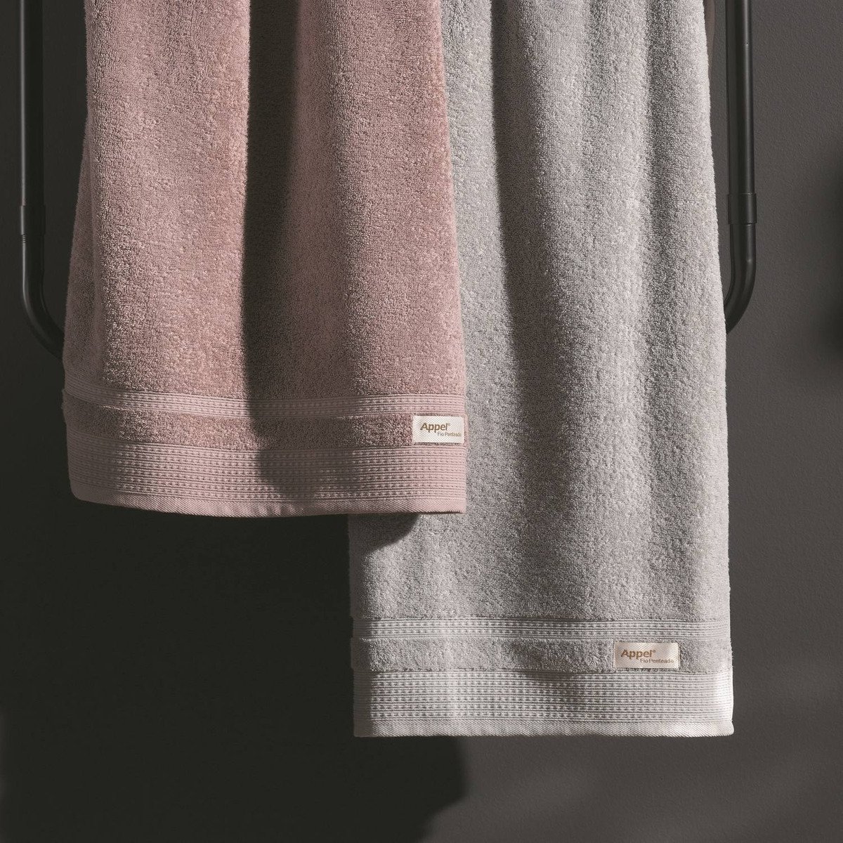 Toalha Banho Nobless Pendurada