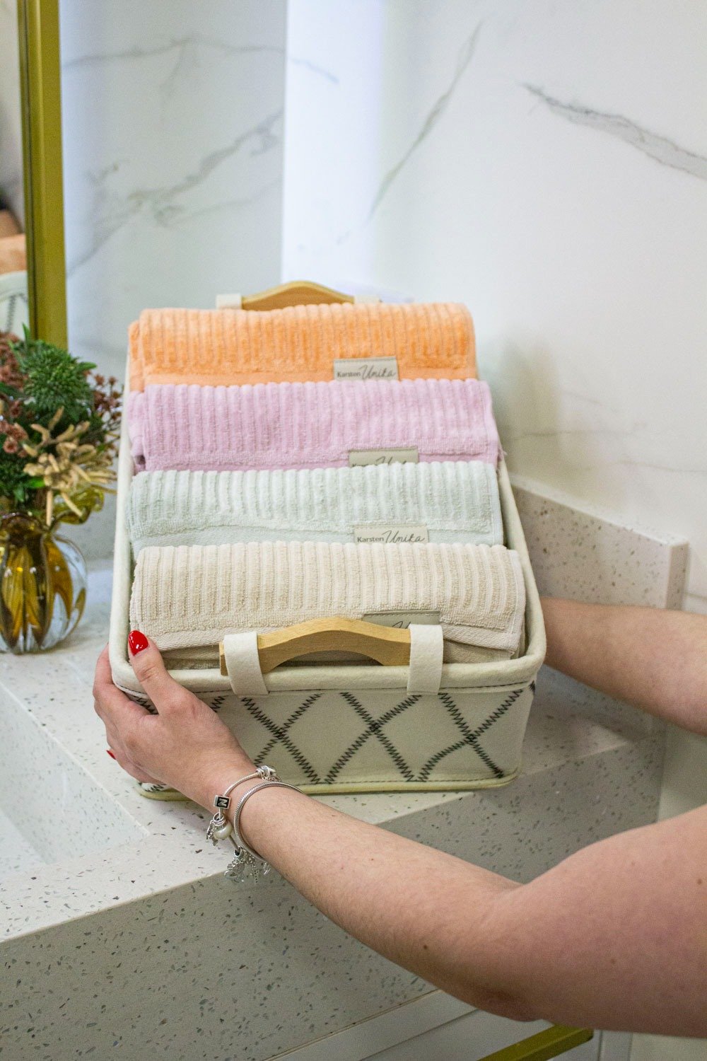 02 toalha de rosto karsten grace jacquard aveludada 100 algodao 440g m