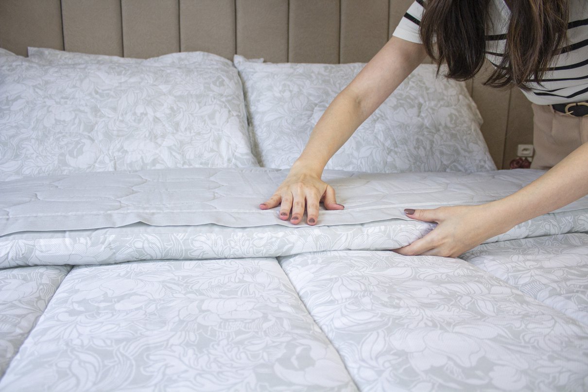 01 jogo de colcha cobre leito karsten aisha estampado com porta travesseiros