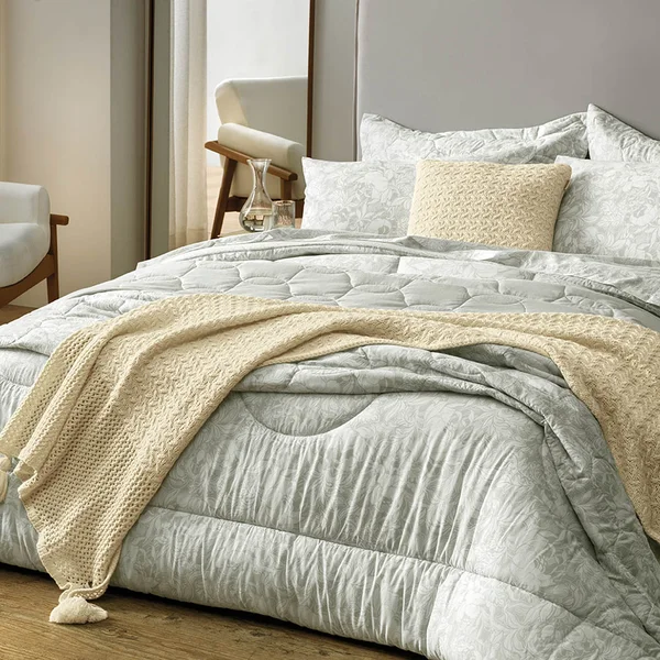 jul24 karsten cama aisha ambientada